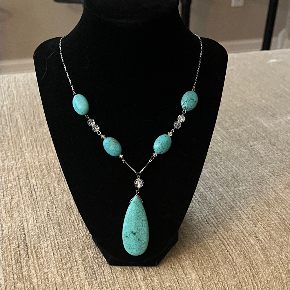 Elegant Turquoise Necklace with Silver Chain